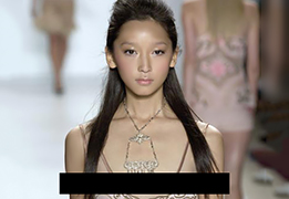 杏も普通におっぱい出してるトップモデルのファッションショーがエロい