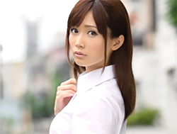 久しぶりに見る若いチンコに嬉しさを隠しきれないミスユニバース並みの若妻