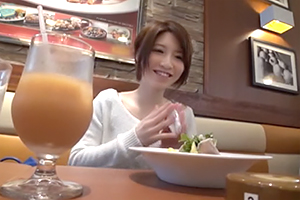 SEXもバイト感覚。いとも簡単にヤらせてくれる現役女子大生がめちゃカワの画像です