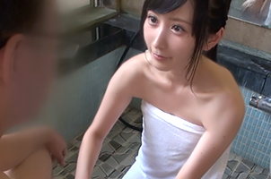 「痒いところはないですか?」最高のテクニックで癒してくれる美人チンポ洗い屋