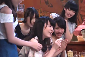 【月島遥花】相席居酒屋で大暴走!酒に酔って悪ノリが止まらない若者たち