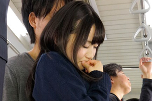 大島美緒 電車で媚薬を使った痴漢集団に襲われた女子校生の末路・・・