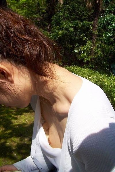 胸チラ 画像その6