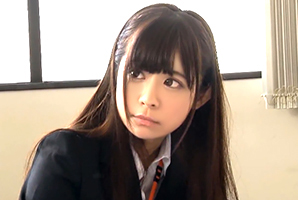 「ここで脱ぐの!?」オナホ開発のため美少女商品部のサンプル採取!の画像です