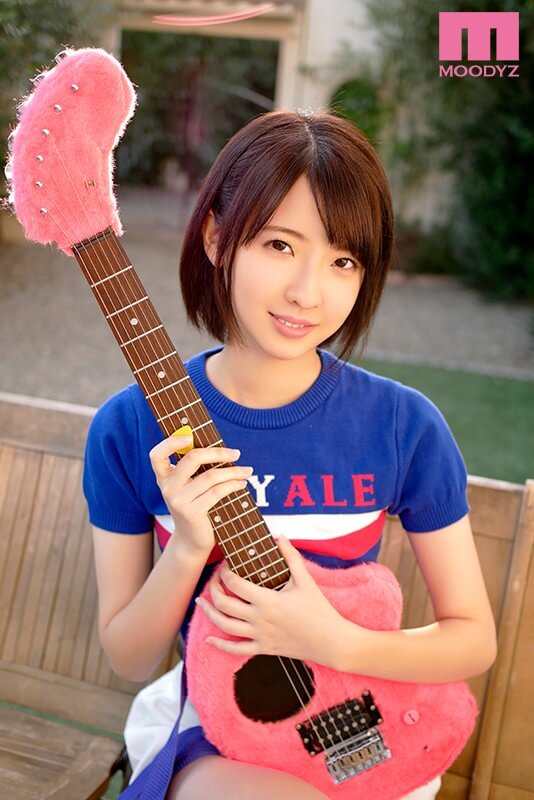 岡本真憂 けいおん現役女子大生AVデビュー