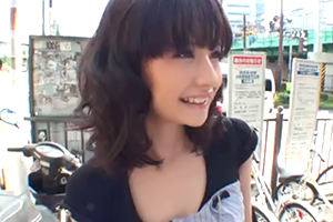 渋谷のキス顔ナンパ企画で伝説になった素人。この娘はガチ。