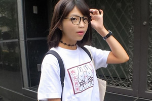 【ナンパTV】 「緊縛 痴女拘束」のプリントTシャツを着てるメガネ女子とのSEX動画