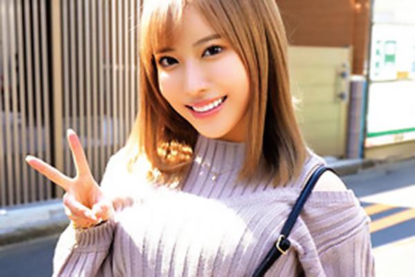 りさちゃん(22) スレンダーな金髪美女が童貞を筆おろし！足コキからの騎乗位挿入でご奉仕SEX！