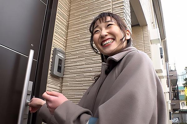 綾川ふみ セックスレスで欲求不満な三十路熟女妻！黒パンストを破いてパンツの脇から手マン