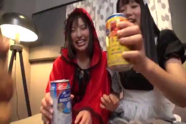 ハロウィンギャルナンパ in渋谷 ハロウィンに浮かれるコスプレ美女を捕獲して飲んで酔わせて即マンGET！4名