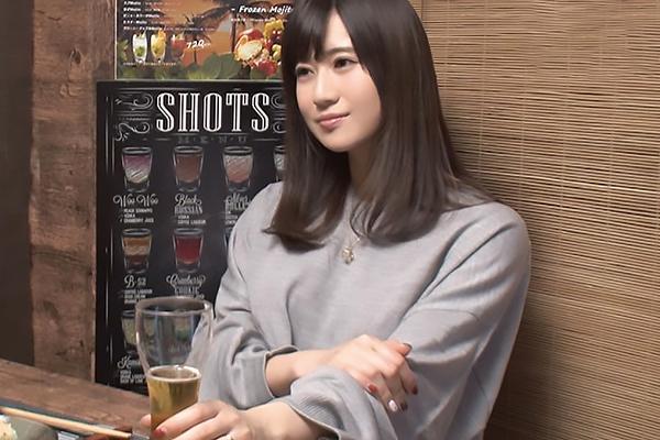 藤森里穂 相席居酒屋で見つけた三十路の巨乳人妻！ナンパされて他人棒をフェラチオご奉仕！