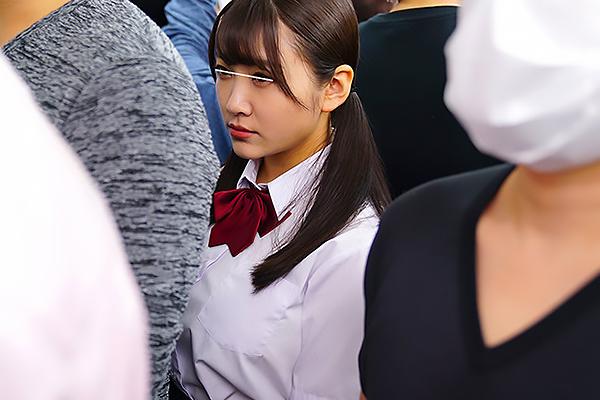 姫咲はな 満員電車で痴漢されてしまう爆乳おっぱいの制服JK！パンツの脇から立ちバックで激ピスの画像です