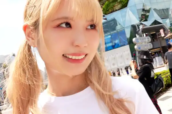 「精子飲んでいい？」健気すぎるAカップつるぺたボディの金髪ツインテ美少女