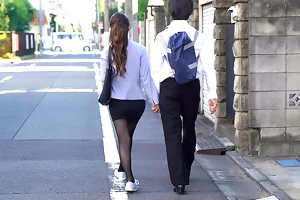 教え子との禁断の恋に溺れる女教師。激しいピストンで果てしない絶頂へ 七ツ森りり