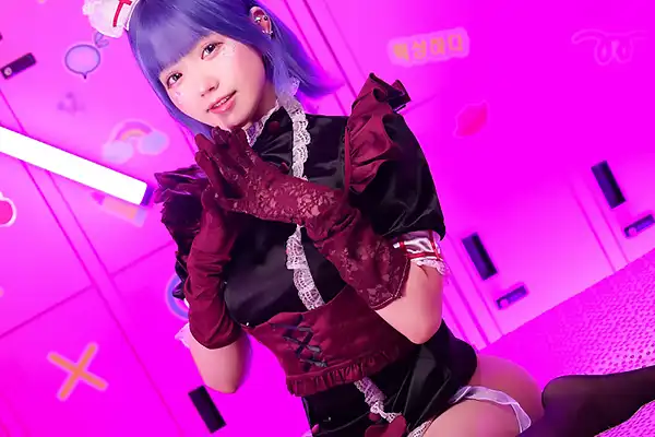 「え～…ホテル行こうよぉ♡」健気すぎバブみ最強舌ピぎゃるがコス姿でラブホ直行→舌ピ足舐めから喉奥イラマまでイジメられ喜びまくりww