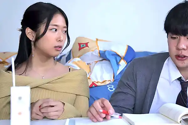 司の息子の家庭教師を頼まれた女子社員–やる気ゼロの坊やに色仕掛けで誘惑開始 前乃菜々