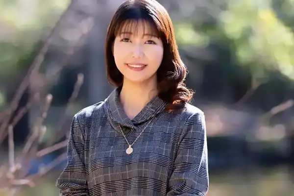 快楽を求めた五十路人妻がAVデビュー!他人棒を夢中でフェラする 渋川あかり Post155