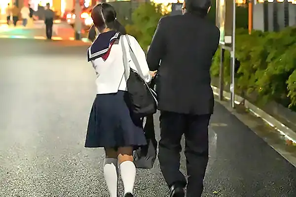 教師と教え子のJKが禁断のパパ活！激しいバイブ責めに甘い声が漏れる 北川まほ