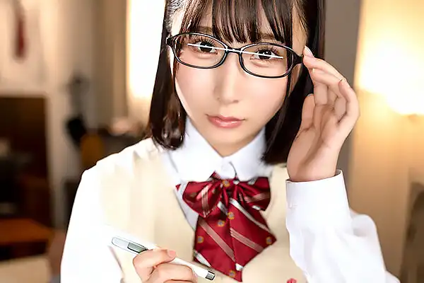 お見舞いに来てくれた真面目な優等生が豹変…そのまま正常位で中出しセックスに突入する 西丘エマ