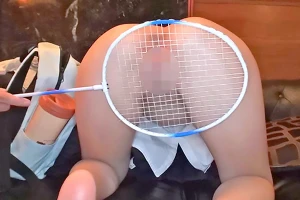 制服美少女をホテルに連れ込む！スポーツで引き締まったキツマンを指で愛撫する