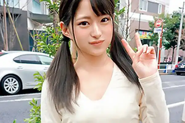 みつき(18) ツインテールの貧乳美少女が素股責めされ悶え顔！勃起チンポ生挿入され悶絶アクメ！