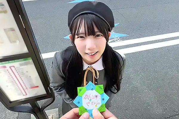 小柄な美少女に背後から近づく男の手。激しいレイプで2人は深く繋がっていく 南日菜乃