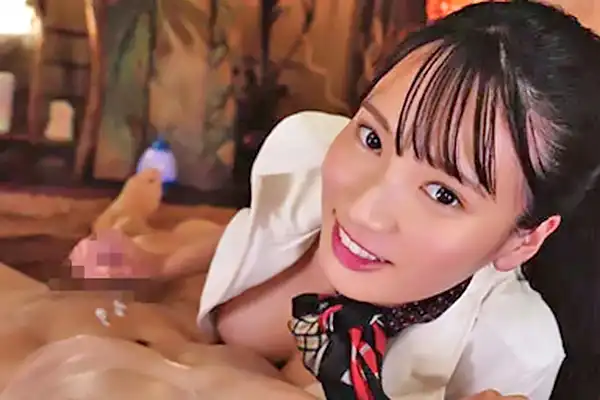 バイト先は抜きありのメンズエステだった！ウブな美少女が乳首舐め手コキで搾り取る 榊原萌