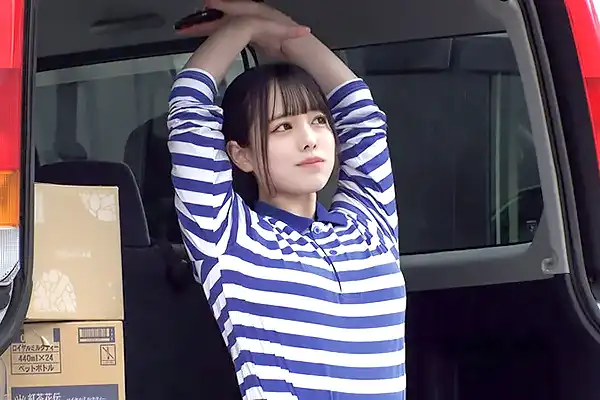 荷物の配達にやって来た巨乳ドライバーをレイプ！欲望のままにゴム無しで犯す
