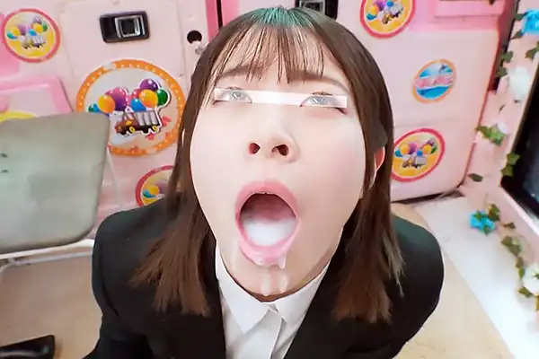 【マジックミラー号】就活中の女子大生にデカマラを咥えさせて…じゅぽフェラで精子を口内射精！