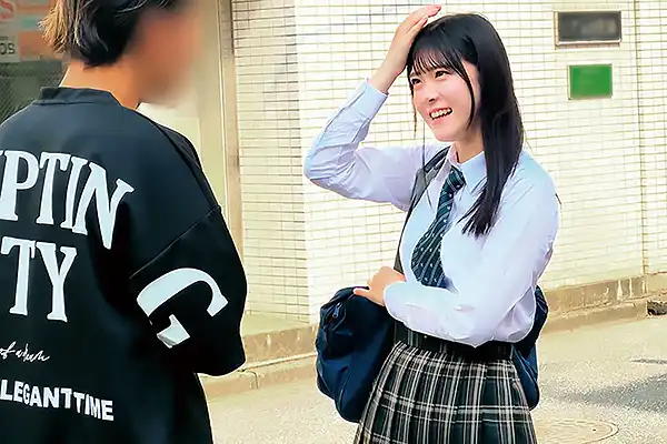 皆瀬あかり 超絶可愛い美少女JKとディープキス。チンポをぶち込み立ちバックでハードピストン