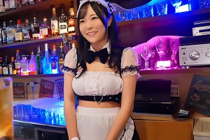 Hカップのロケットおっぱいを持つコンカフェ嬢がAVデビュー。メイドコス姿で着衣セックス