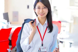 知的で清楚なAVメーカー役員秘書！スーツ姿のまま濃厚クンニに悶え乱れる 守屋よしの