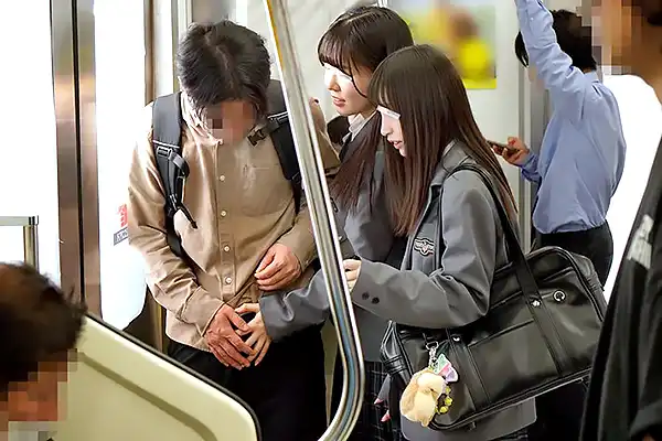 童顔JKが電車で逆痴漢チャレンジ！賞金のために生ハメして中出し Post155