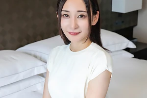 足立友梨 ヨガで引き締められた極上ボディの美人妻がAVデビュー！他人棒をベロ舐めフェラ