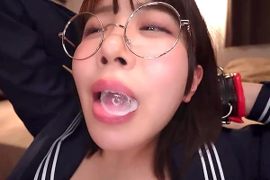 大人しい巨乳JKが媚薬で狂って…両手を拘束した状態でノーハンドイラマチオ 柏木こなつ
