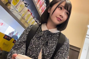 かな セーラー服コスした低身長ミニマムボディのリフレ嬢。パイパンの女子大生まんこに肉棒挿入