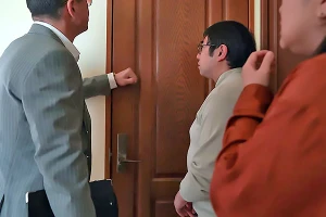 引きこもりの美少女を更生させるためにやって来た強面の男。セックスの最中に乱入する 西元めいさ