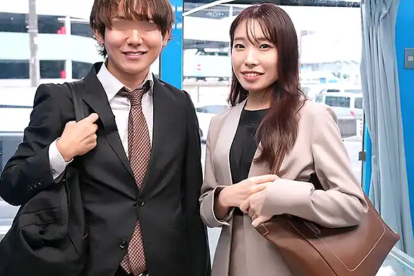 【マジックミラー号】推定Eカップの女上司が登場–話にのせられ部下と混浴体験 Post155