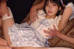 清楚系アイドルが撮影会でオフパコ枕営業！生ハメ潮吹き絶頂セックス 虹村ゆみ