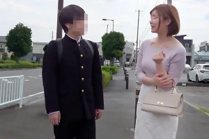 【マジックミラー号】三十路熟女の専業主婦に逆ナンされた童貞男子。フル勃起した敏感チンポを手コキ