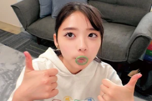 結婚2年目の人妻が口だけでゴムをノーハンド装着。そのまま童貞を筆下ろしして中出し