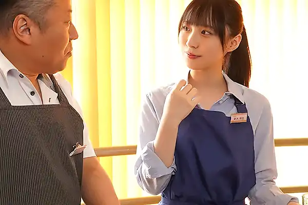 終電を逃した女子大生と店長が相部屋で急接近–夜の逆NTR誘惑に堕ちて理性が溶けていく 新木希空