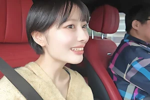 彼氏を裏切る背徳の旅路。清楚なJDがおじさんピストンで絶頂に堕ちる 小松本果