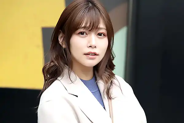 大学生の前戯でビクビク感じてしまう美人妻。たった1つしかないゴムを取り出す！ Post155