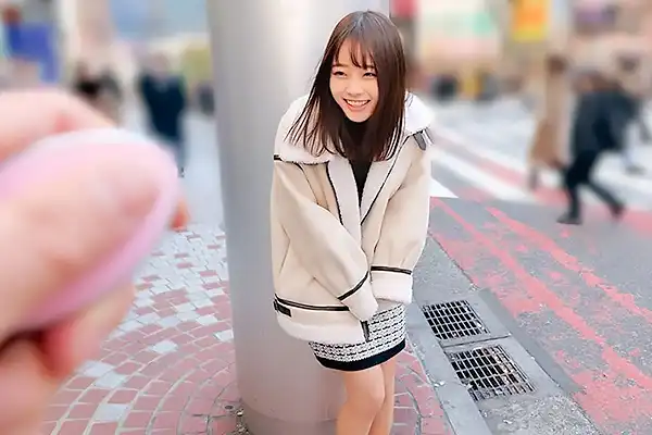 リモバイで責められてムラムラ最高潮の美少女。笑顔でデカチンをフェラし始める Post155