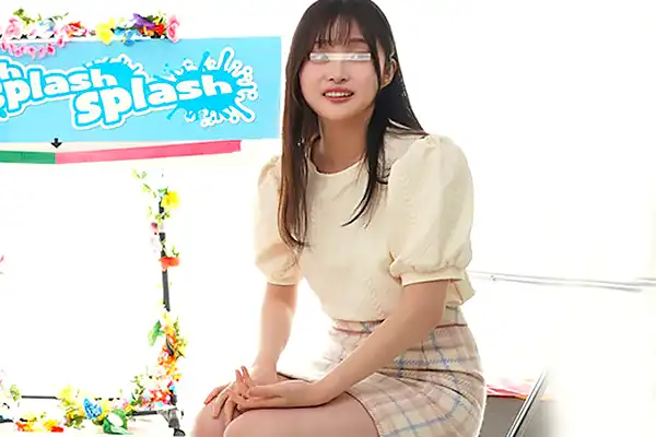 恥ずかしさを超えて噴射解禁！女子大生が友達の目の前で初潮吹き Post155