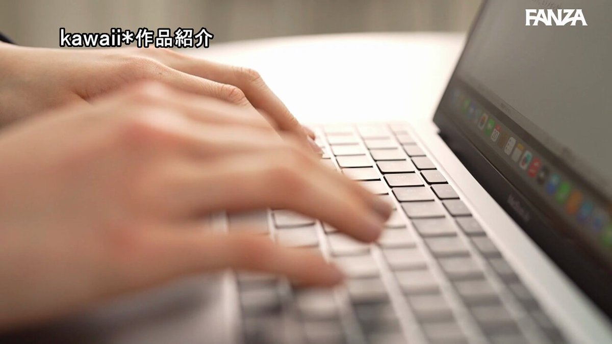 出張先の相部屋で絶倫上司に何度も中出しされて… 大嫌いな課長の粘着質な愛撫と濃厚SEXに溺れた華奢美乳OL 小坂七香