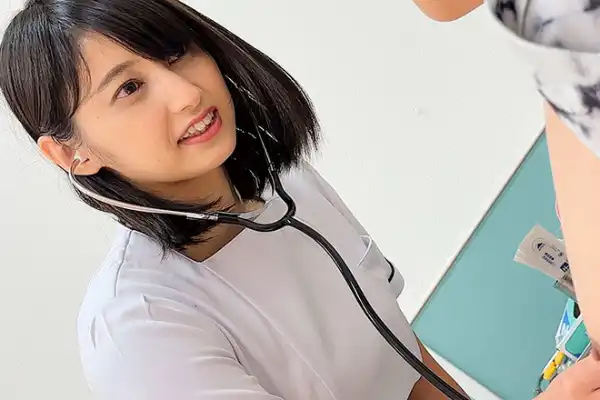 着痩せタイプなむっちり巨乳の看護師を連れ込み眠らせて集団レイプ！動画まで撮られて鬼畜おかわり強姦！