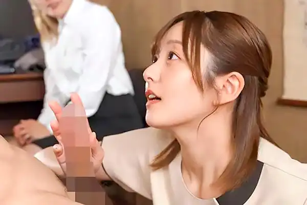 遅漏に悩む旦那をセラピストが治療！奥さんの目の前で濃厚フェラご奉仕 青空ひかり Post155