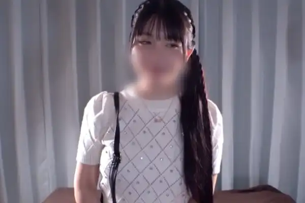 立ちバックで「でちゃう、でちゃう、、」ハメお漏らししちゃう巨乳女子